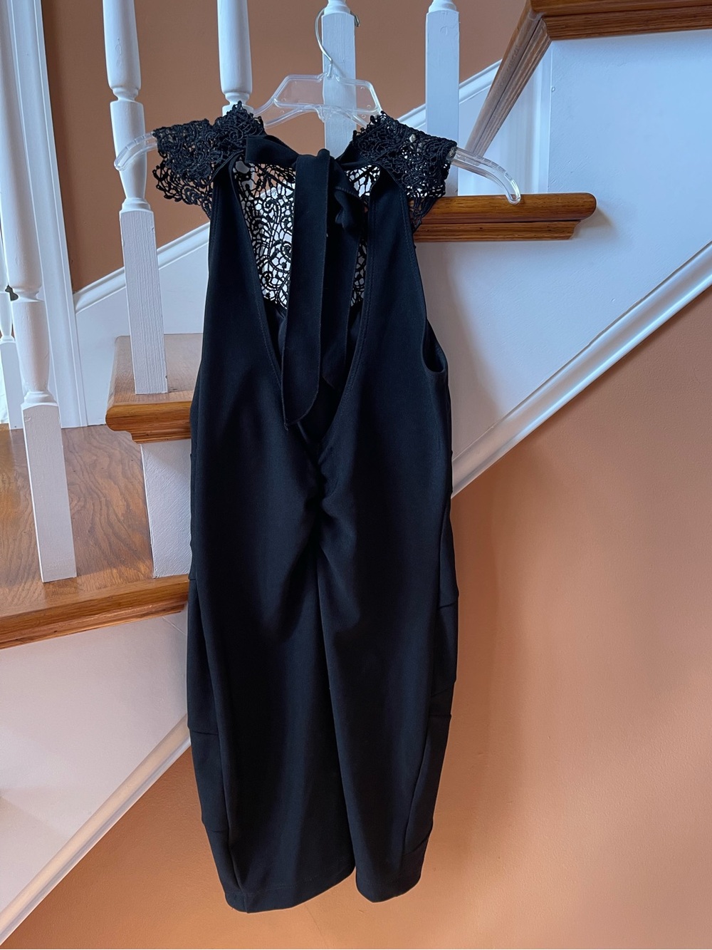 New W/out tags Sz Med Honey and Rosie LBD w/lace neck, tie back, bra pads